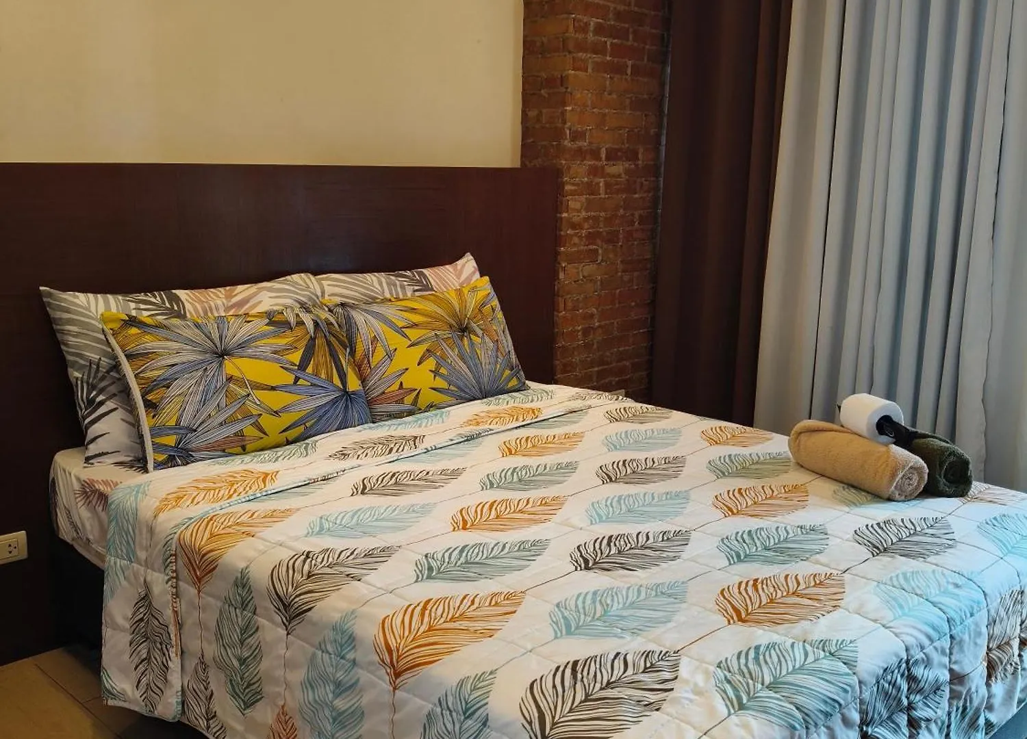 Across Airport Hotel 7D By Ldn Manila