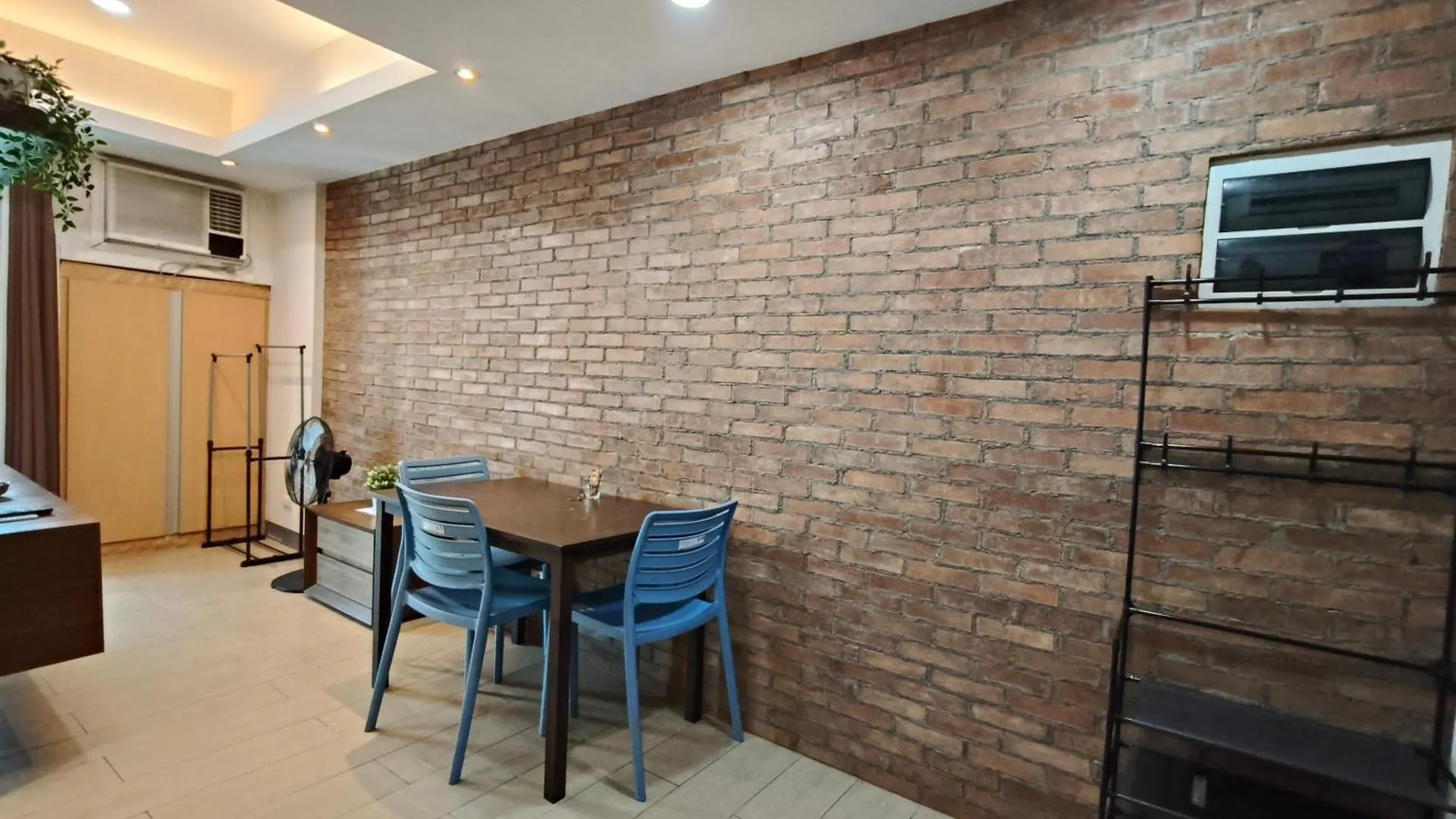 Across Airport Hotel 7D By Ldn Manila